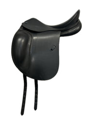 Lippo Estelle Dressyrsadel 18"W Svart