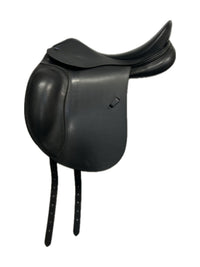 Lippo Estelle Dressyrsadel 18"W Svart