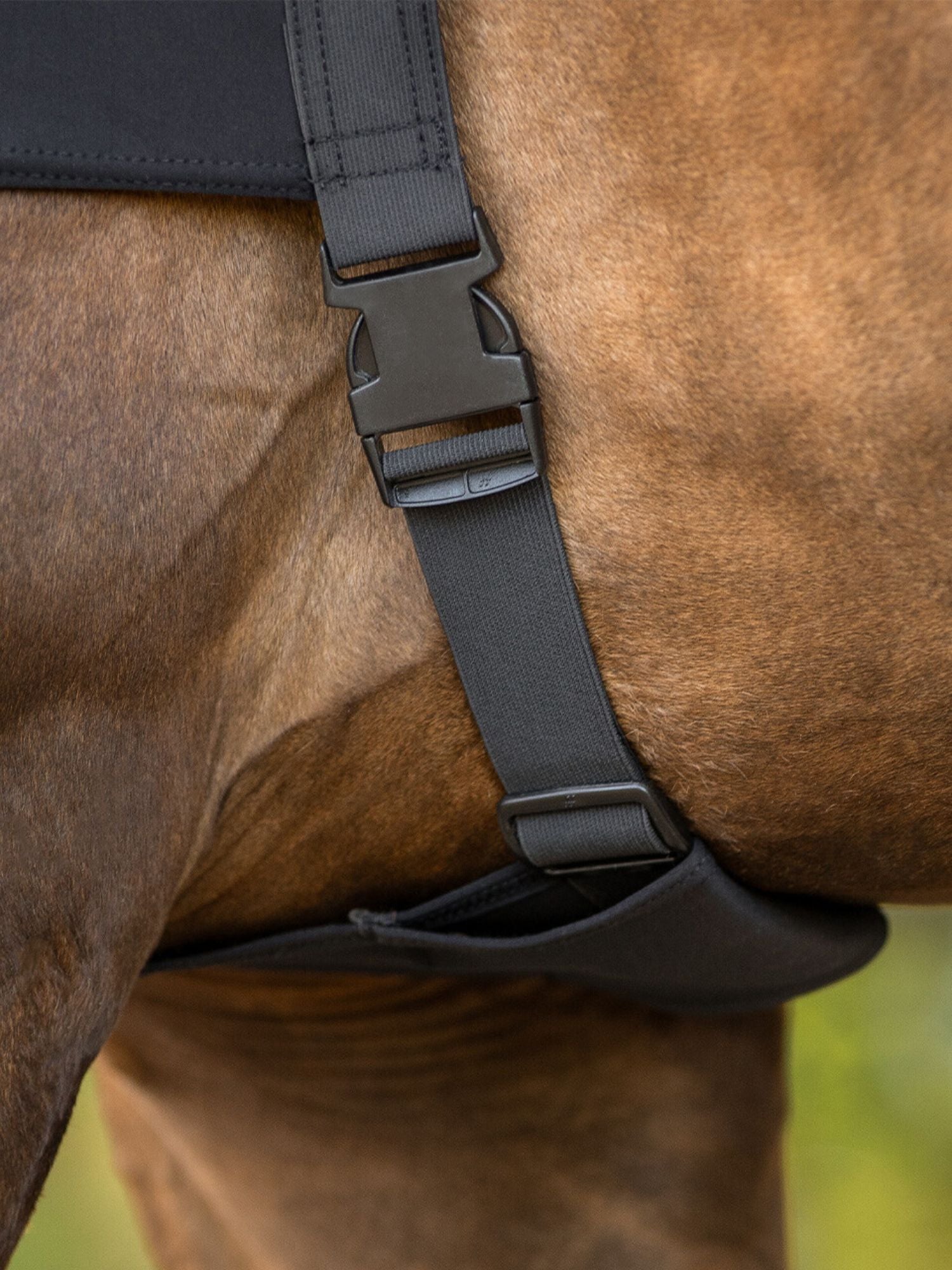Elastic Neckprotector With Zipper Svart