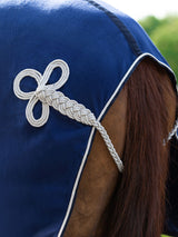 Fleecetäcke Med Silverfläta Marin/Silver