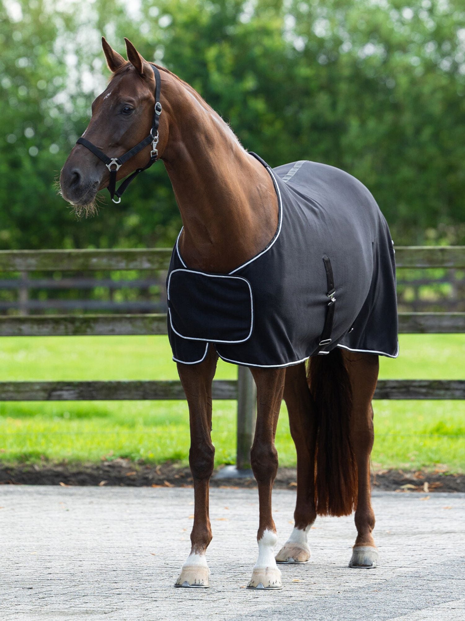 Fleecetäcke Med Silverfläta Svart/Silver