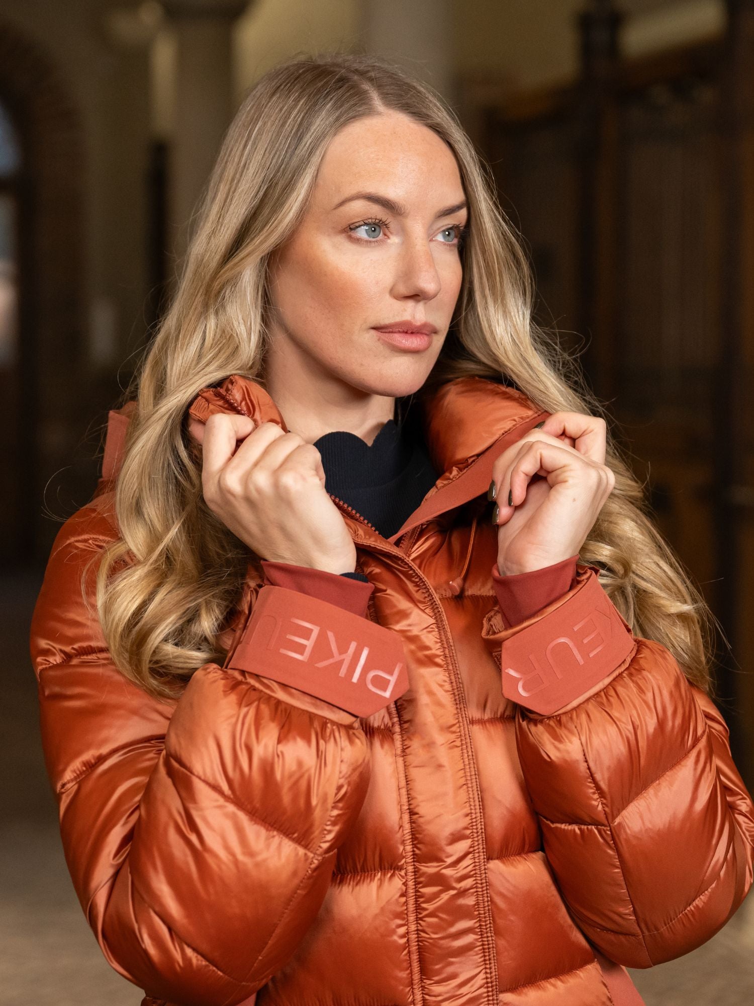 Ridjacka Quiltad Rose Wood
