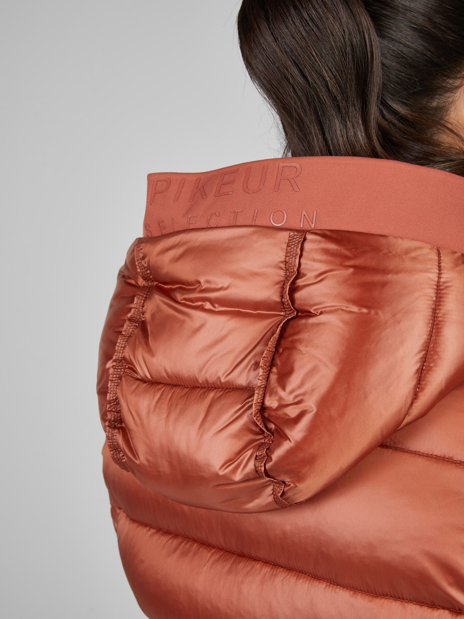 Ridjacka Quiltad Rose Wood