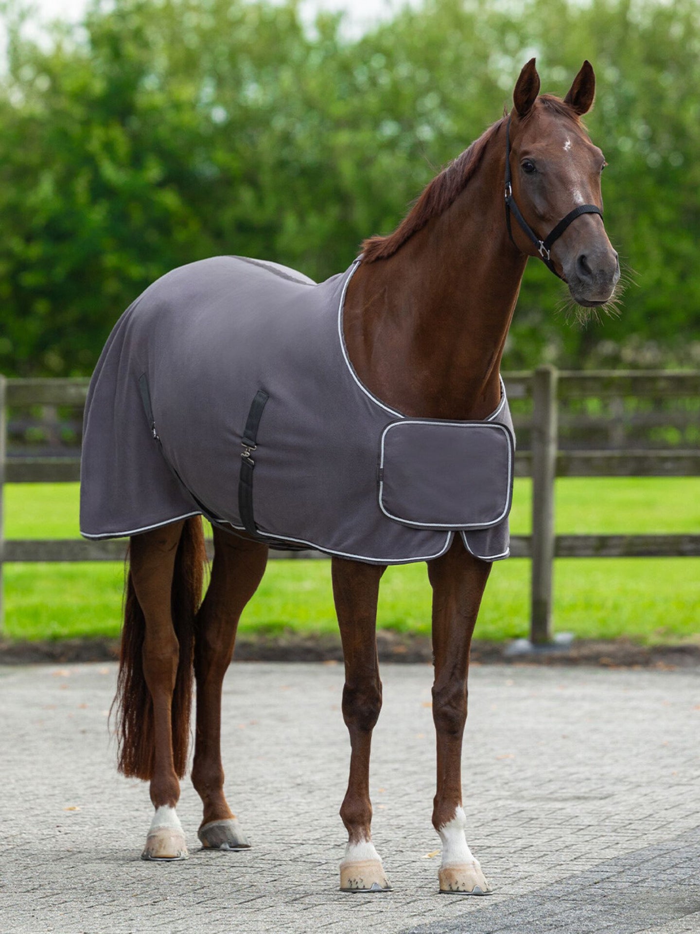 Fleecetäcke Med Silverfläta Grå/Silver