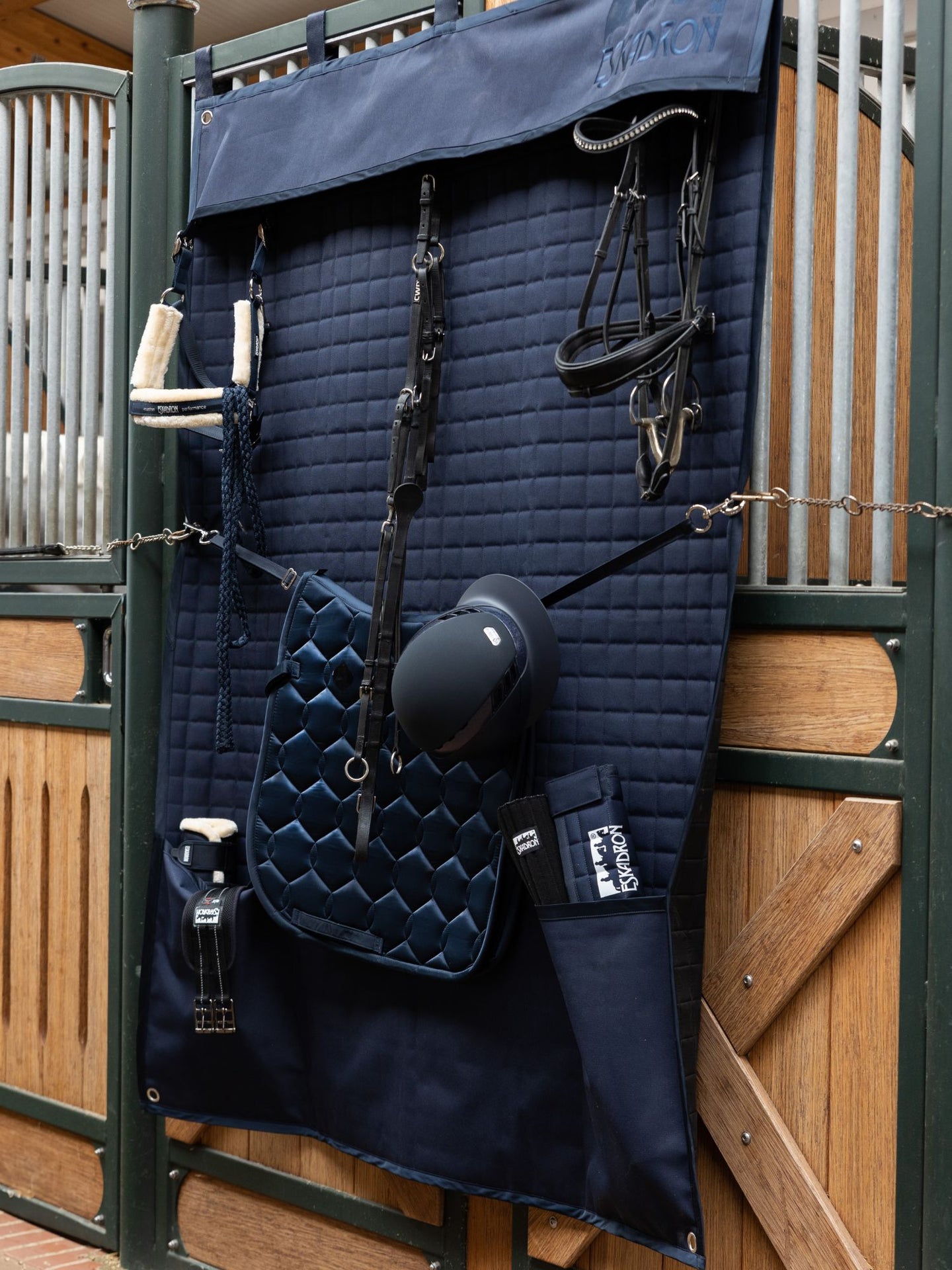 Boxgardin Quilt Navy