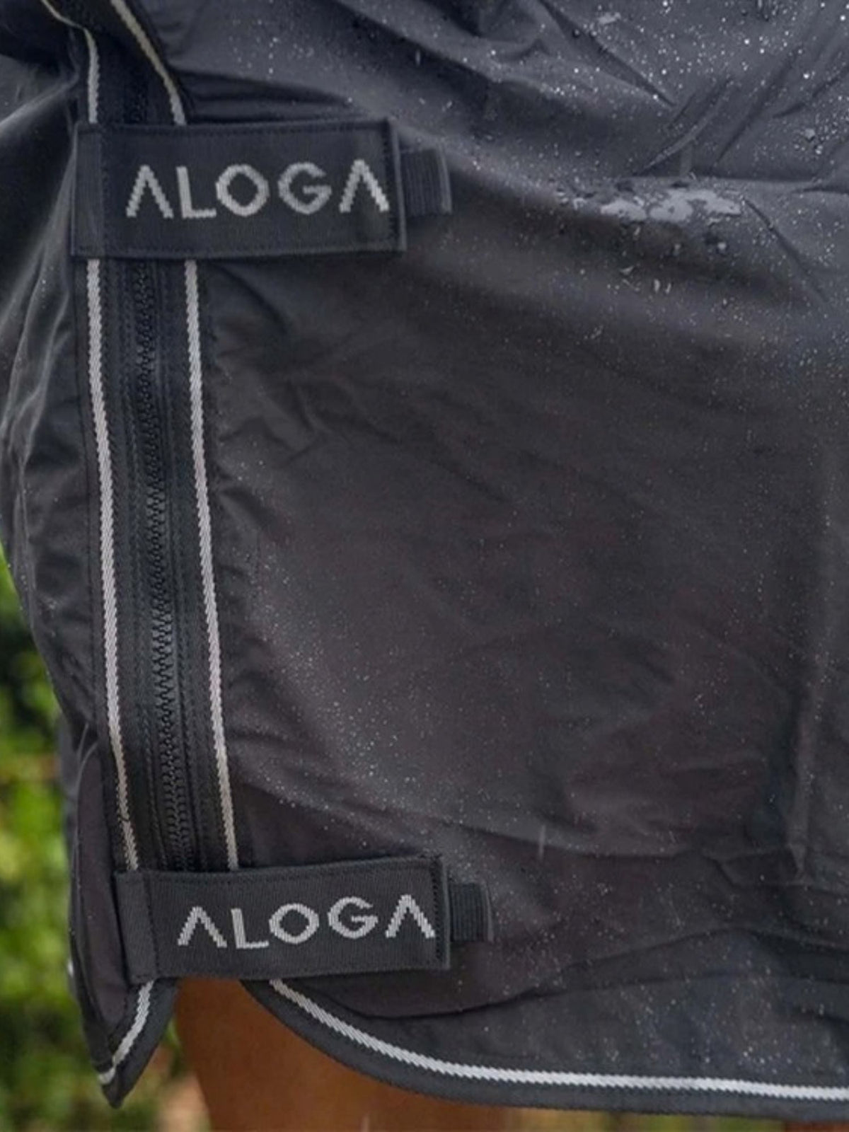 Ridregntäcke Svart/Silver Aloga Pro